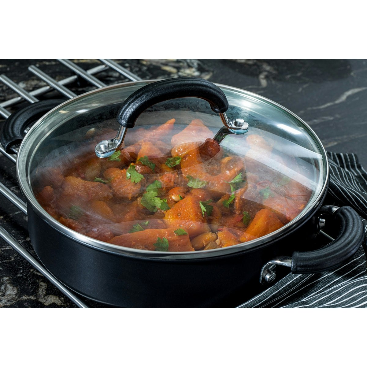 2.8L Non-Stick Shallow Casserole Dish with Lid